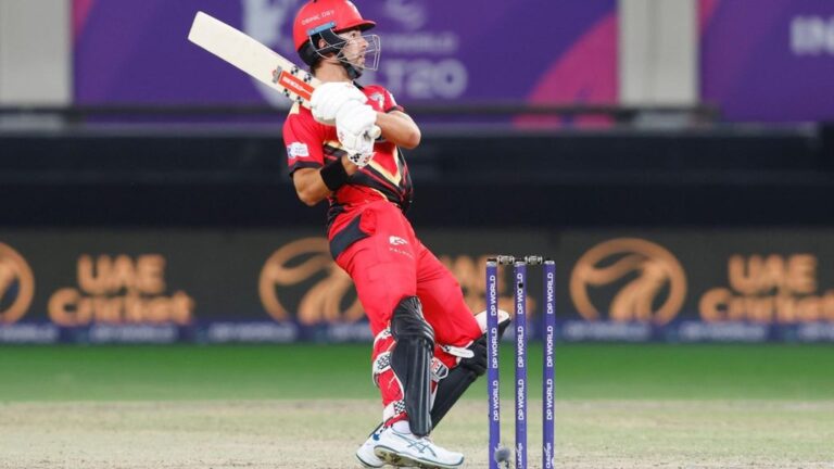 Max Holden and Wanindu Hasaranga on victory over the Gulf Giants that seals a top-two finish!