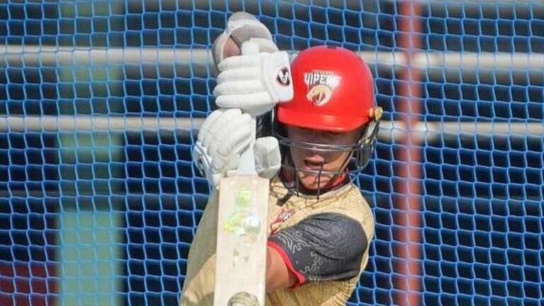 Sam Curran – Many happy returns to the Vipers!