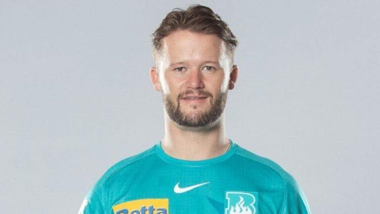 The Desert Vipers congratulate Ben Duckett for an England one-day International call-up