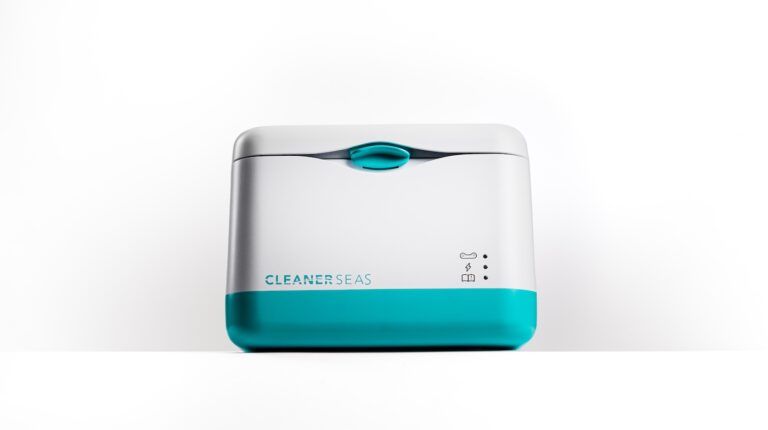 Desert Vipers raise awareness of microplastic pollution with Cleaner Seas Group