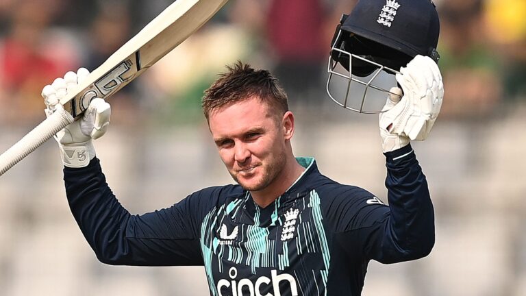 Jason Roy signs for Desert Vipers